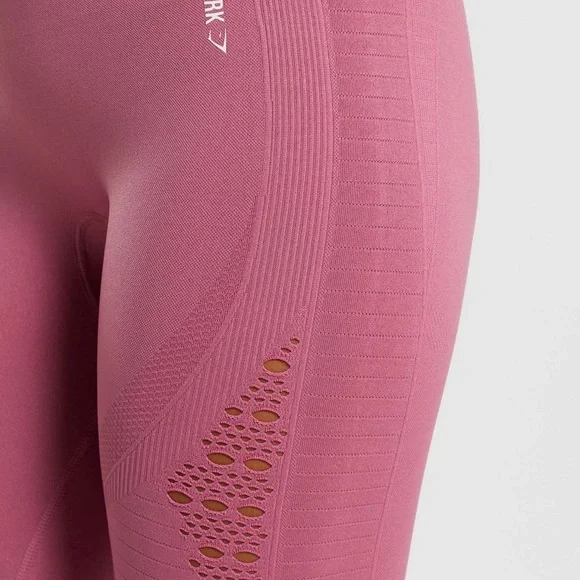 Gymshark Energy + Seamless legging in dusty pink Size Medium - Picture 3 of 9